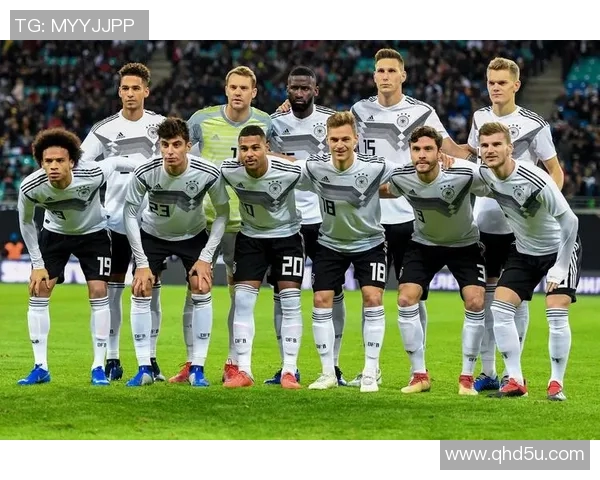 德国与俄罗斯足球对决出场阵容分析及战术解读